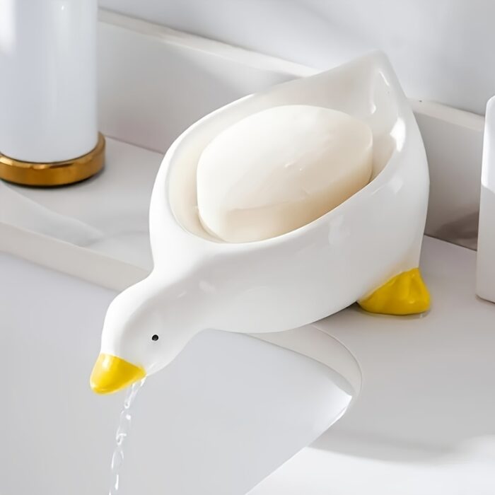 1pc Charming Duck Soap Dish, Plastic Oval Soap Holder with Self-Draining Tray, Multi-Purpose RV Bathroom Toilet Accessory for Dry And Clean Soap Storage